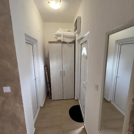 בודווה Casa Apartments, One-Bedroom Apartment מראה חיצוני תמונה